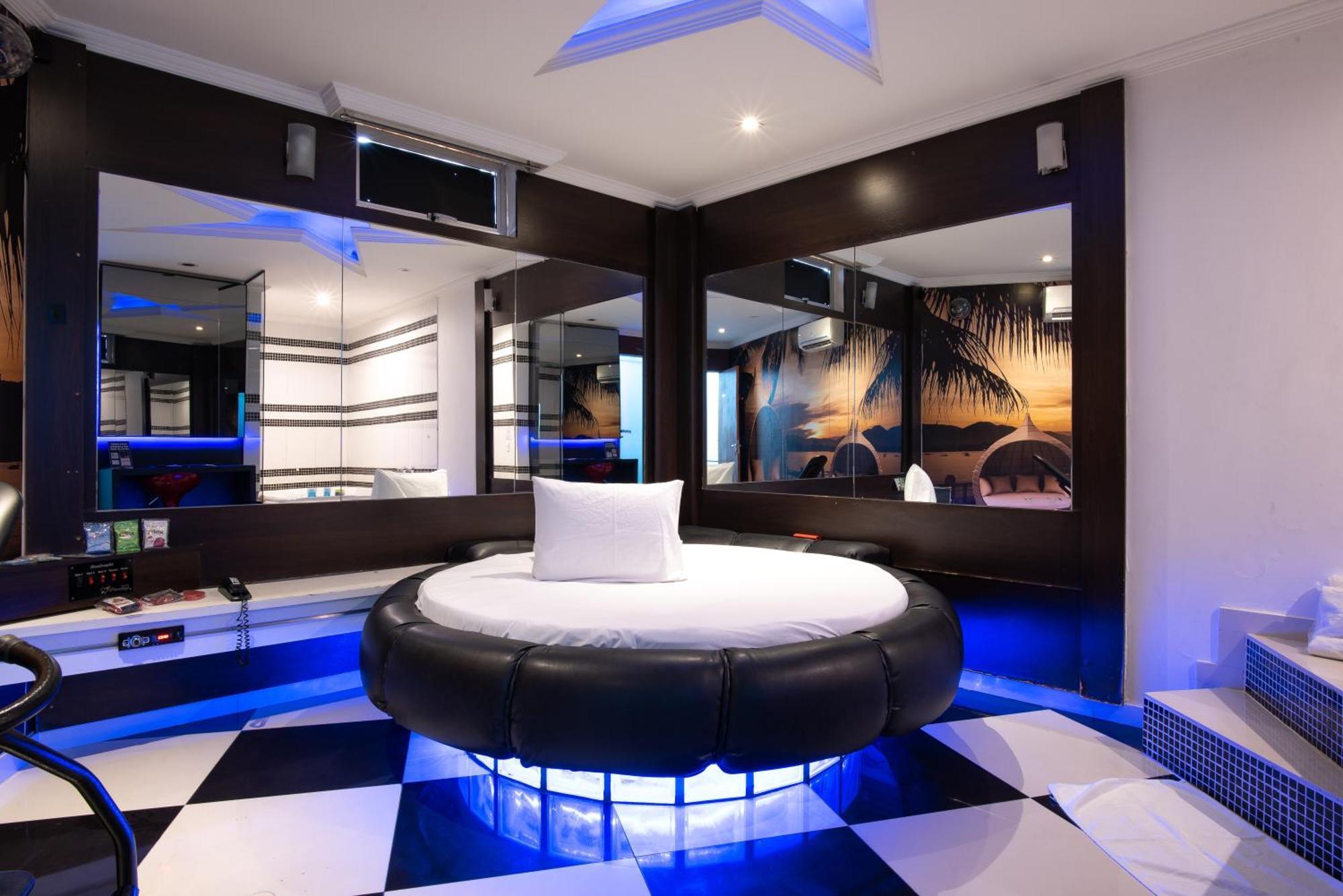 Motel Fantasy 2 (Adults Only) كونتاجيم المظهر الخارجي الصورة